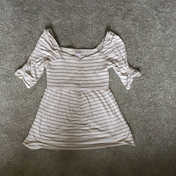 Ingrid & Isabel Maternity Top Size Small Smocked Striped Boho Pregnancy Blouse - Picture 4 of 4